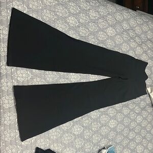 Athleta XS salutation stash rib flare pant